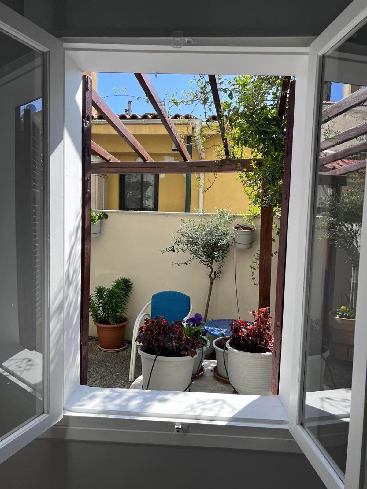 Villa Retro House With Garden In Anopoli Salonicco Esterno foto